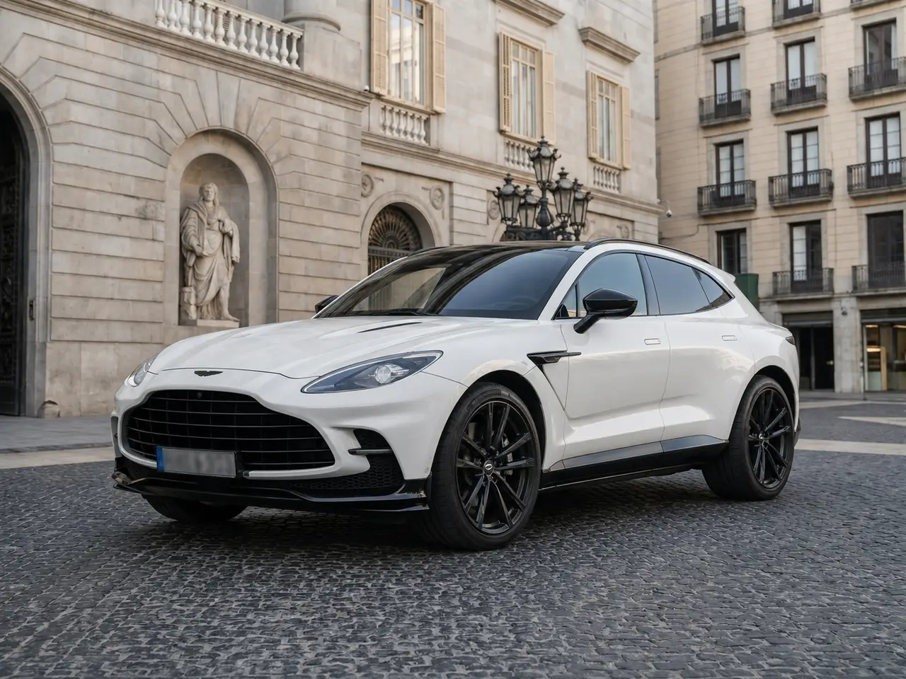 Aston Martin DBX 707 2026 — Florence Luxury Car Rental, Firenze. Aston Martin DBX 707 a Firenze Il noleggio di una Aston Martin DBX 707 a Firenze mette a…