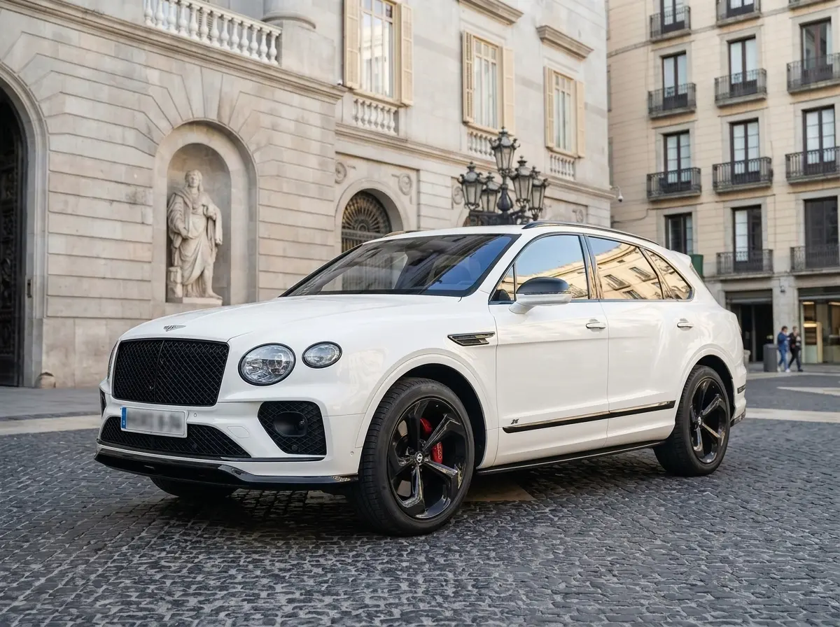 Bentley Bentayga V8-S 2024 — Florence Luxury Car Rental, Florencia. Bentley Bentayga V8-S en Florencia El alquiler de un Bentley Bentayga V8-S en Florencia…