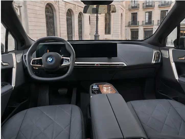 BMW IX M60 2023, extérieur — Florence Luxury Car Rental, Florence. BMW IX M60 à Florence La location d'un BMW IX M60 à Florence met à disposition un SUV de…