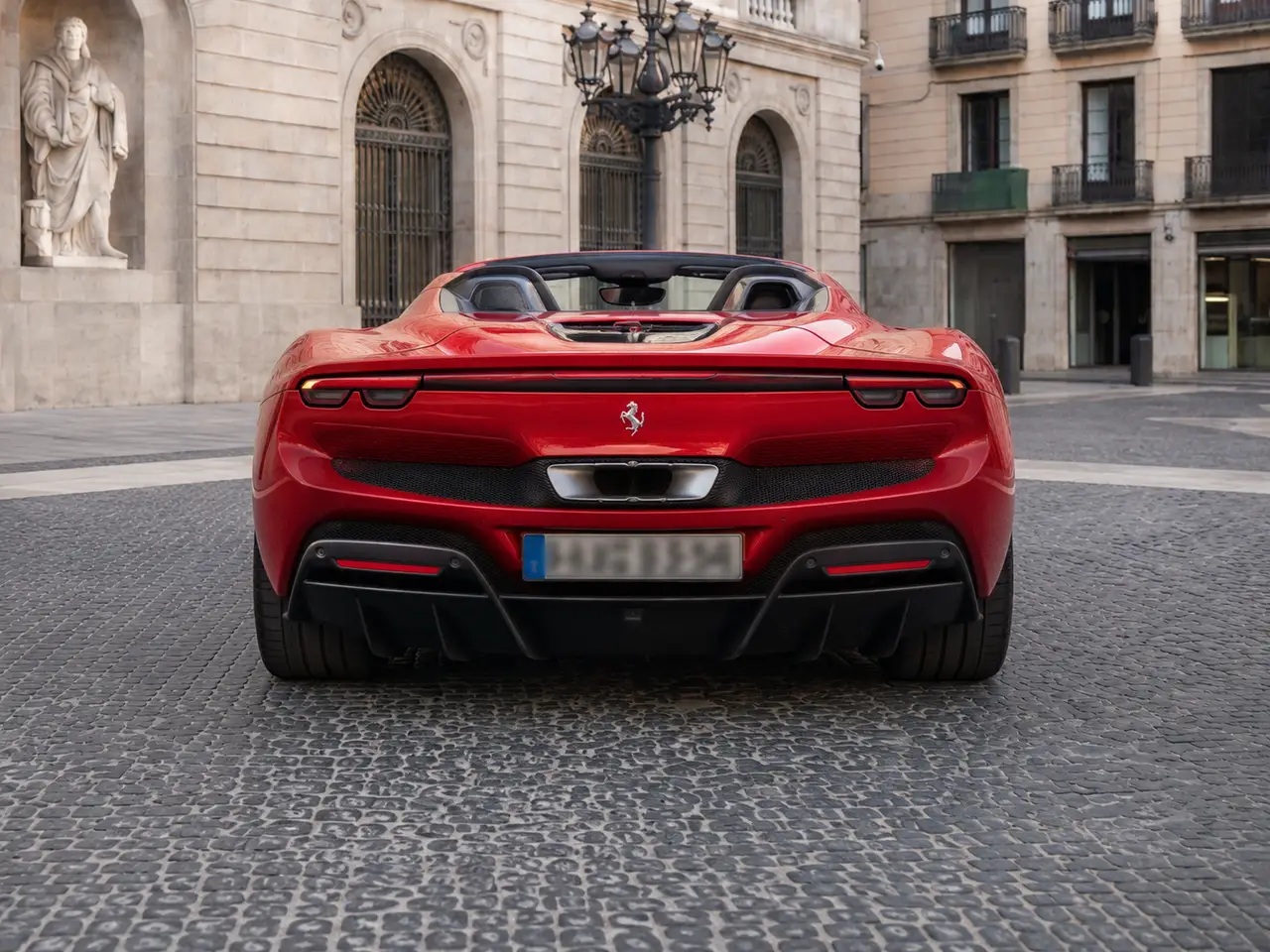 Ferrari 296 GTS Spider 2024, vue avant — Florence Luxury Car Rental, Florence. Ferrari 296 GTS Spider à Florence La location d'une Ferrari 296 GTS Spider à Florence…