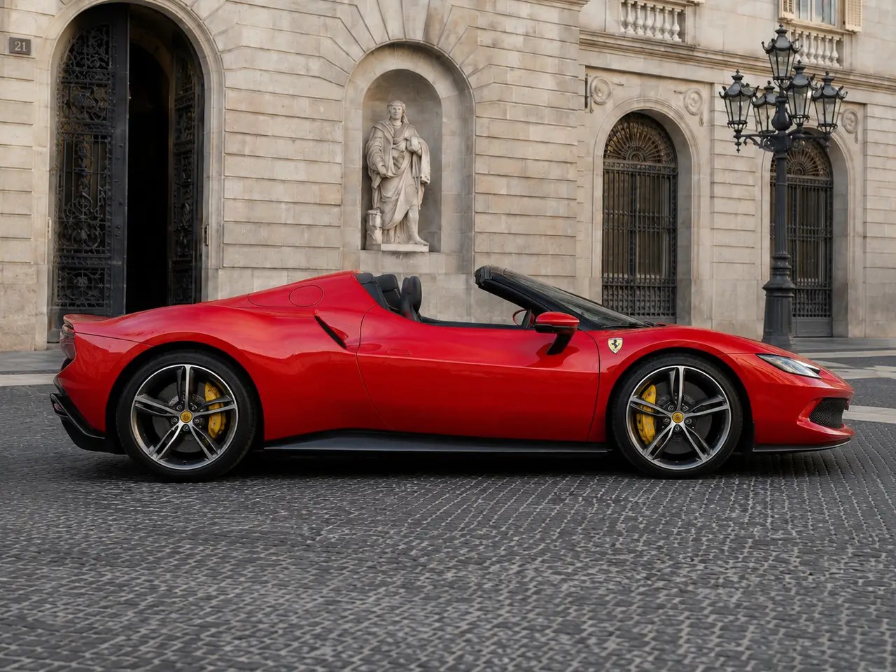 Ferrari 296 GTS Spider 2024, vue arrière — Florence Luxury Car Rental, Florence. Ferrari 296 GTS Spider à Florence La location d'une Ferrari 296 GTS Spider à Florence…