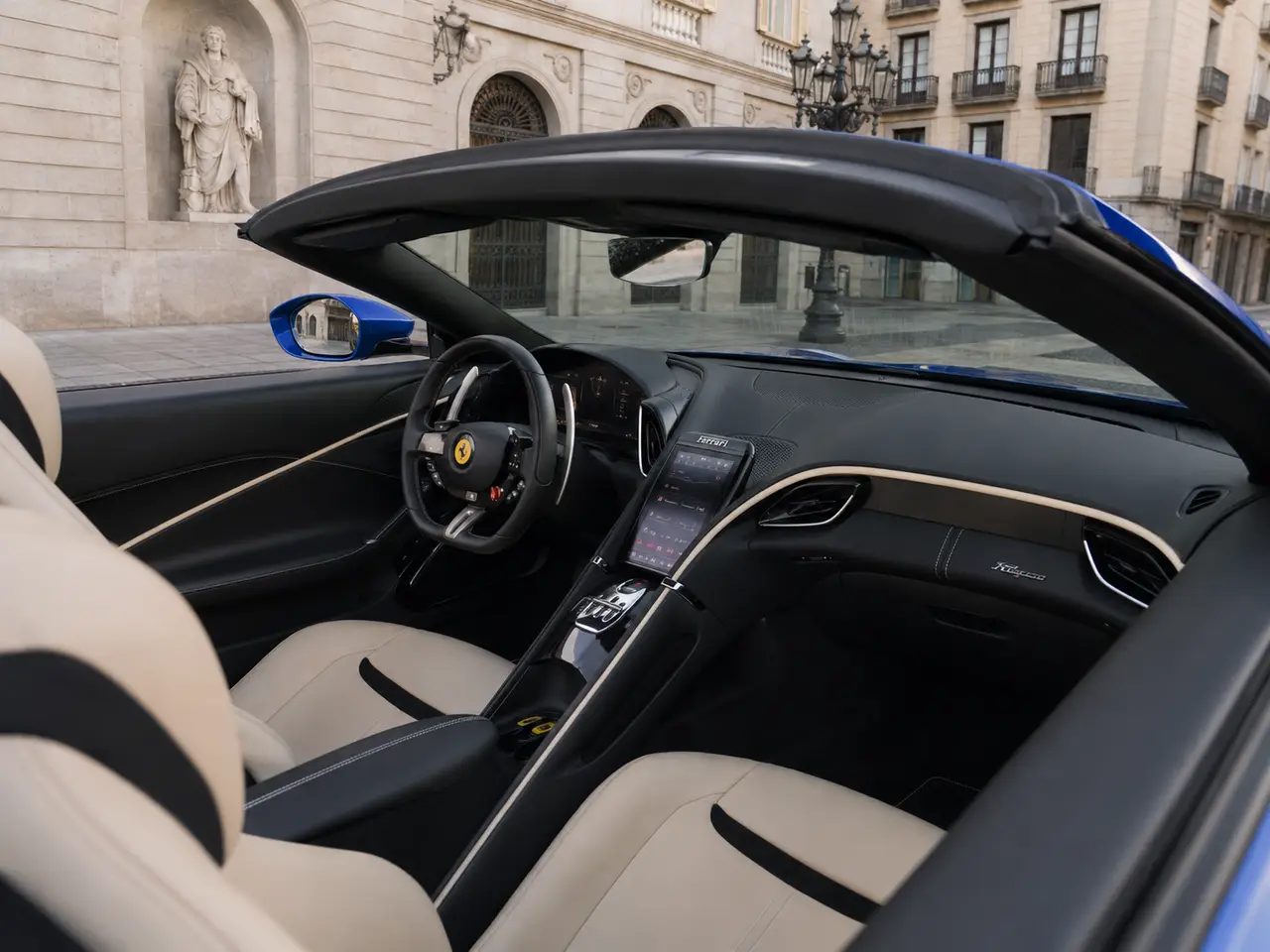 Ferrari Roma 2025, interni — Florence Luxury Car Rental, Firenze. Ferrari Roma a Firenze Il noleggio di una Ferrari Roma a Firenze mette a disposizione un…