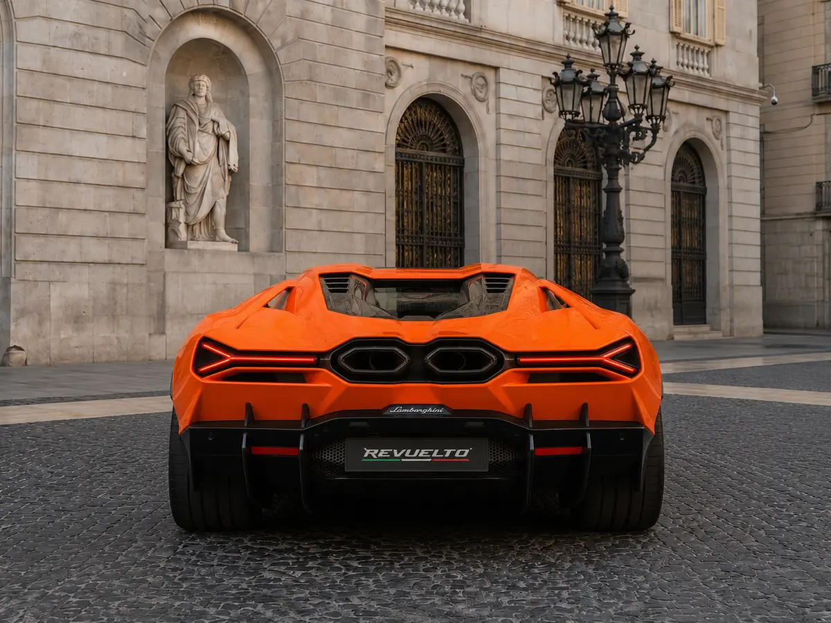 Lamborghini Revuelto 2026, rear view — Florence Luxury Car Rental, Florence. Lamborghini Revuelto in Florence A Lamborghini Revuelto rental in Florence provides a…