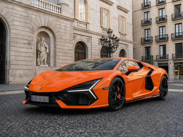 Lamborghini Revuelto 2026 — Florence Luxury Car Rental, Firenze