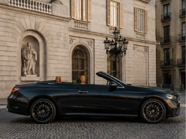 Mercedes Benz CLE 300 Cabriolet AMG Premium 2025, vista frontal — Florence Luxury Car Rental, Florencia. Mercedes Benz CLE 300 Cabriolet AMG Premium en Florencia El alquiler de un Mercedes Benz…