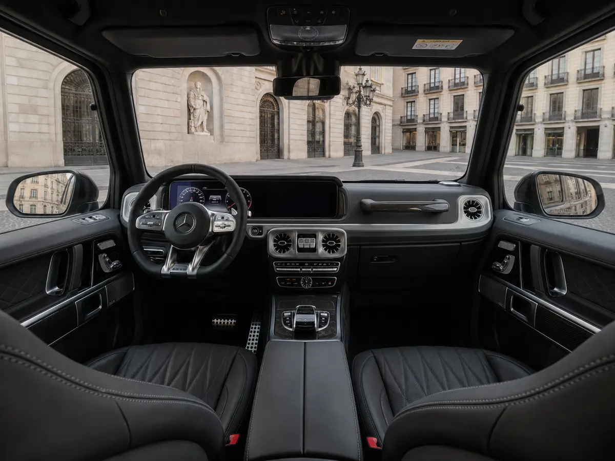 Mercedes Benz G63 2023, vista posteriore — Florence Luxury Car Rental, Firenze. Mercedes Benz G63 a Firenze Il noleggio di una Mercedes Benz G63 a Firenze mette a…