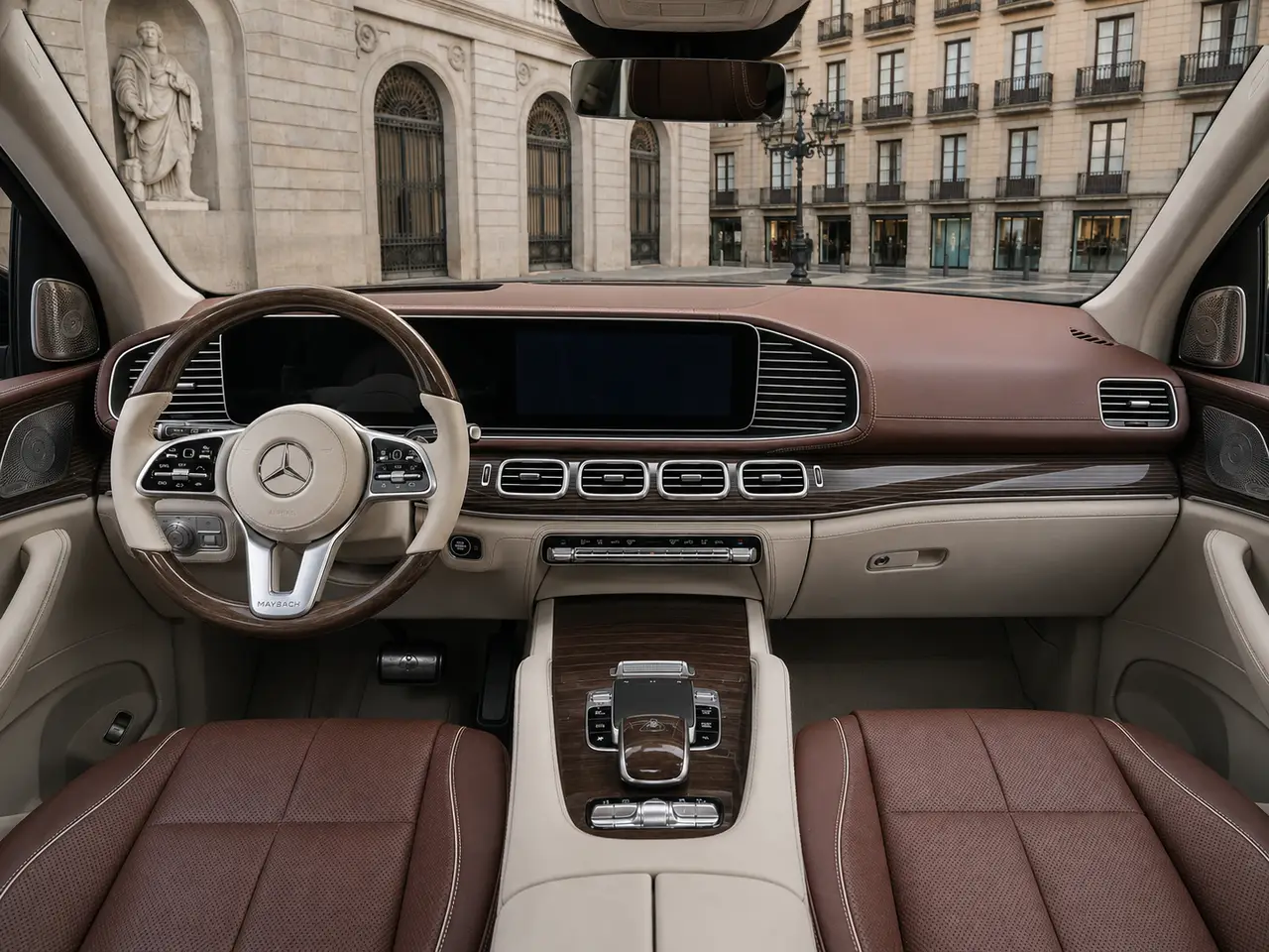 Mercedes Benz GLS Maybach 2022, intérieur — Florence Luxury Car Rental, Florence. Mercedes Benz GLS Maybach à Florence La location d'une Mercedes Benz GLS Maybach à…