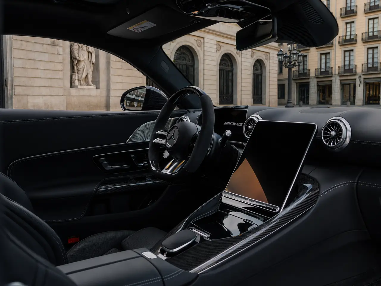 Mercedes Benz GT63 AMG Coupe 2024, interni — Florence Luxury Car Rental, Firenze. Mercedes Benz GT63 AMG Coupe a Firenze Il noleggio della Mercedes Benz GT63 AMG Coupe a…