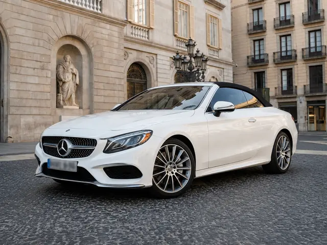 Mercedes Benz S560 Cabrio 2021 — Florence Luxury Car Rental, Firenze