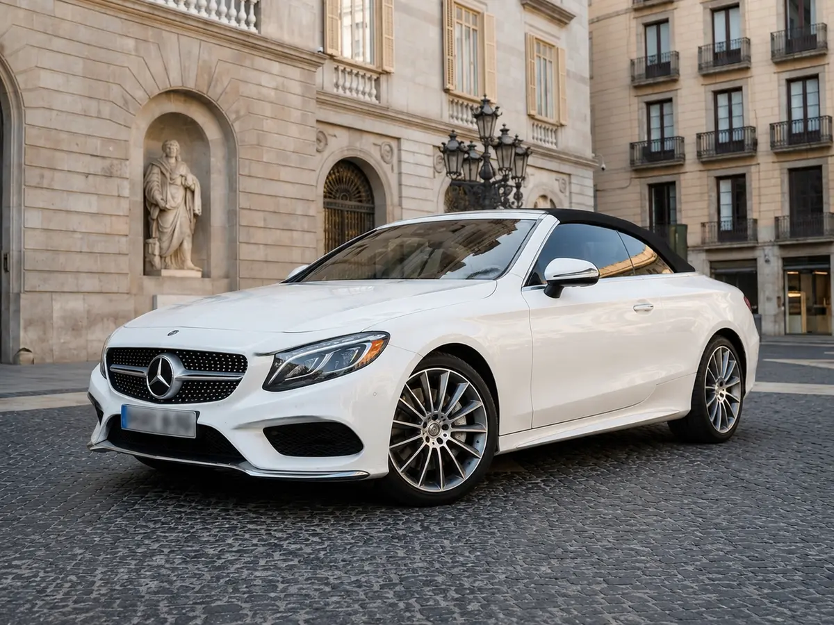 Mercedes Benz S560 Cabrio 2021 — Florence Luxury Car Rental, Firenze. Mercedes Benz S560 Cabrio a Firenze Il noleggio della Mercedes Benz S560 Cabrio a Firenze…