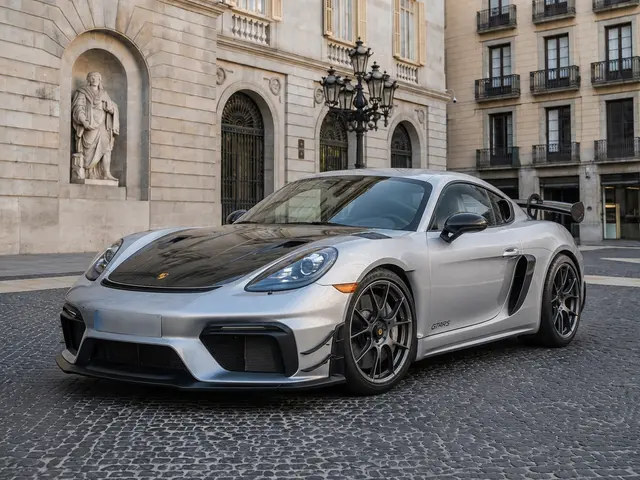 Porsche GT4 RS 2024 — Florence Luxury Car Rental, Florence