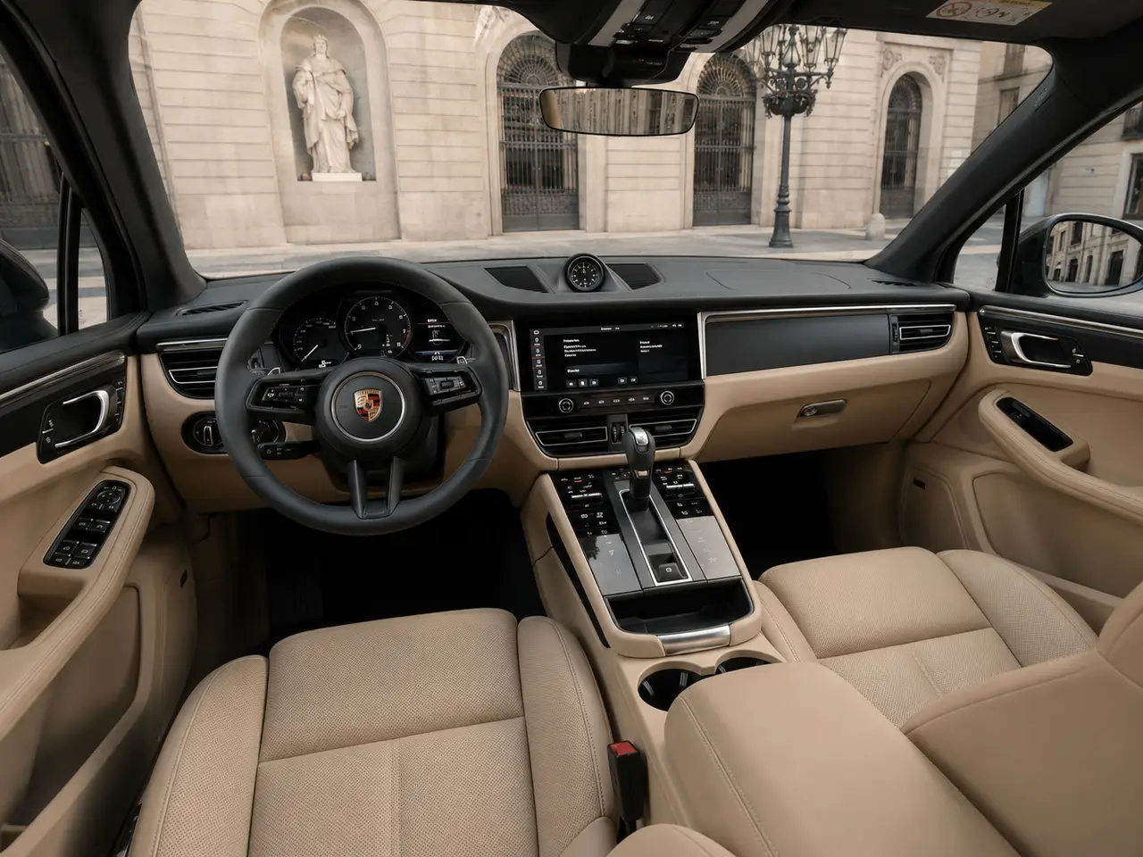Porsche Macan 2024, interni — Florence Luxury Car Rental, Firenze. Porsche Macan a Firenze Il noleggio di una Porsche Macan a Firenze mette a disposizione…